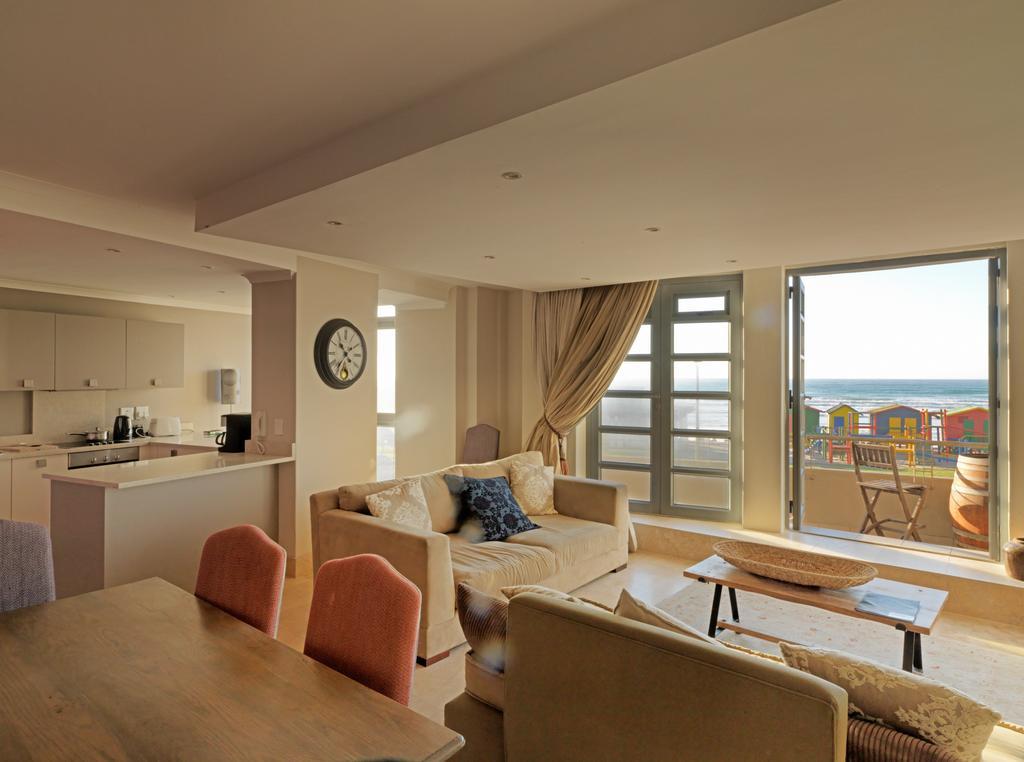 Surferscorner Self Catering Apartments Muizenberg Eksteriør billede
