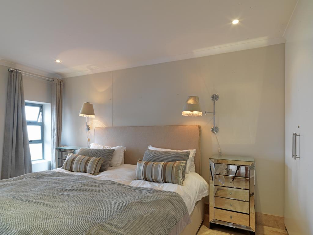Surferscorner Self Catering Apartments Muizenberg Eksteriør billede