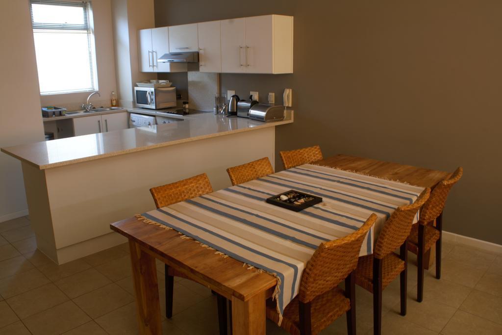 Surferscorner Self Catering Apartments Muizenberg Eksteriør billede